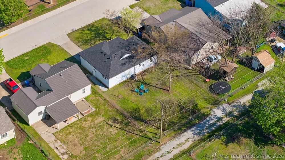 1925 B STREET NE Miami, OK 74354