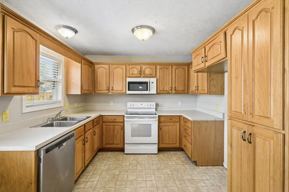 510 Corlew Cir White Bluff, TN 37187