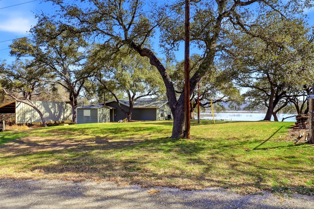 136 Harvest Trail Tow, TX 78672