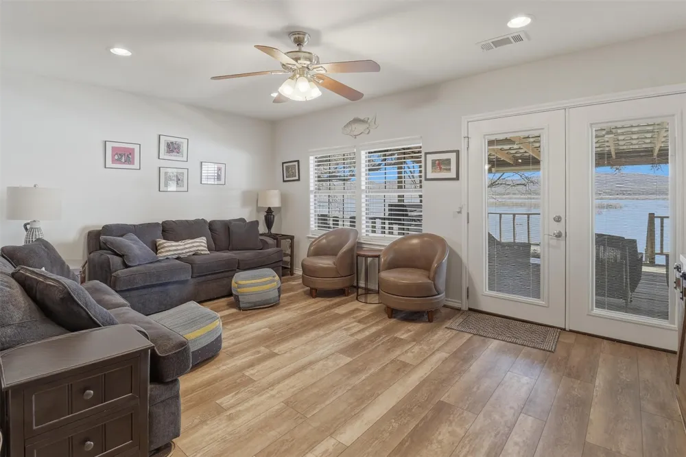136 Harvest Trail Tow, TX 78672