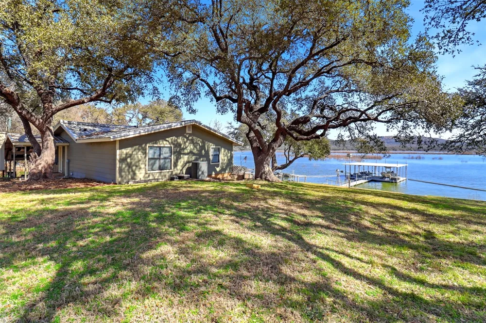 136 Harvest Trail Tow, TX 78672