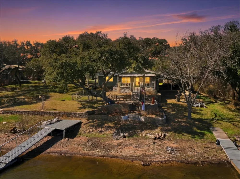 136 Harvest Trail Tow, TX 78672