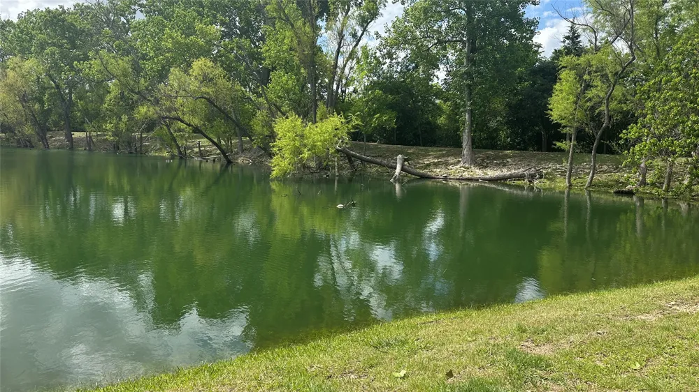 418 High Tech Drive Georgetown, TX 78626