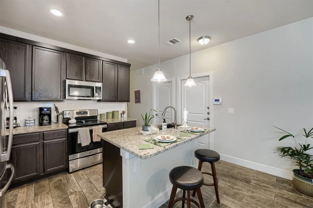 418 High Tech Drive Georgetown, TX 78626