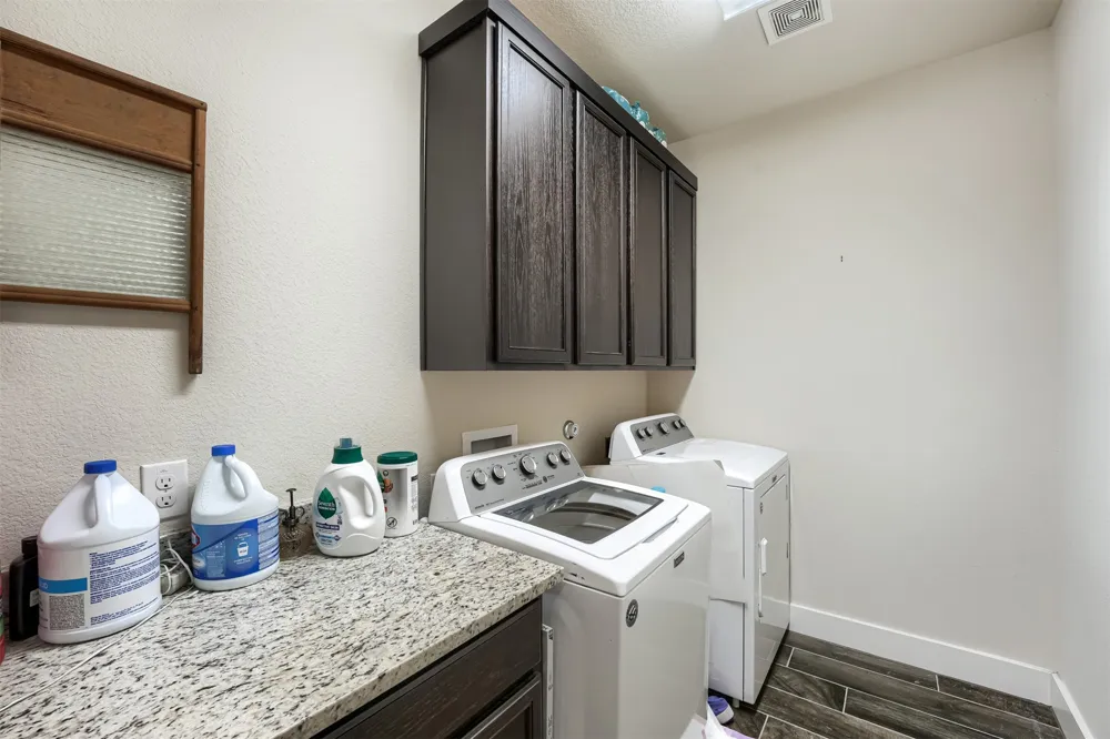 418 High Tech Drive Georgetown, TX 78626