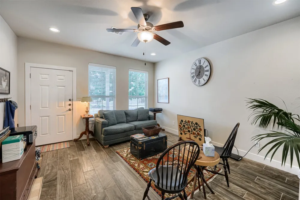 418 High Tech Drive Georgetown, TX 78626