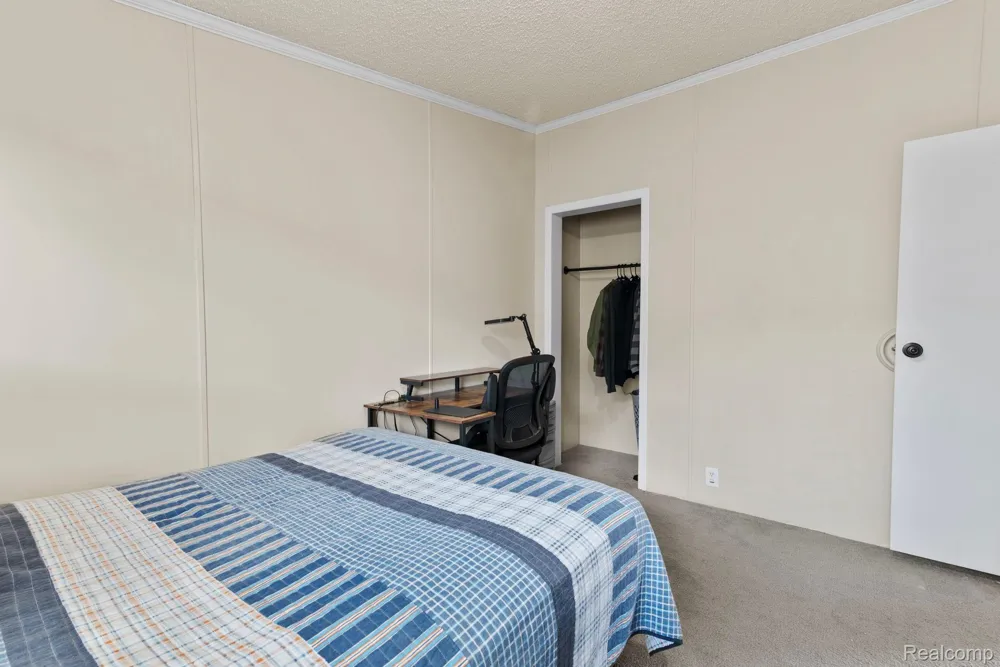 351 North Squirrel Rd #38 Auburn Hills City, MI 48326