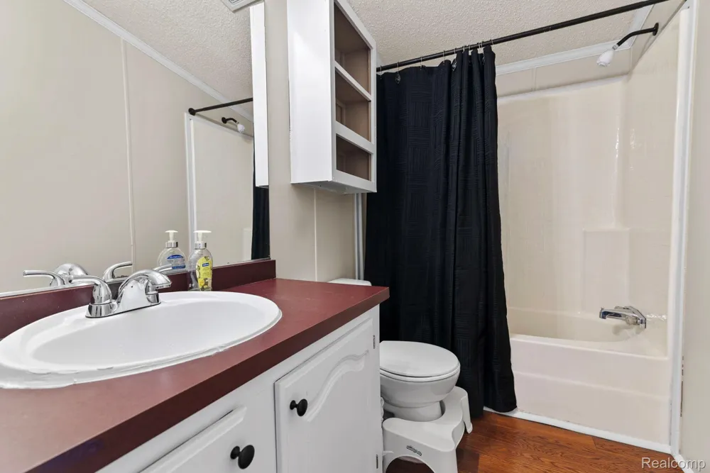 351 North Squirrel Rd #38 Auburn Hills City, MI 48326