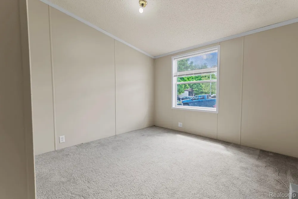 351 North Squirrel Rd #38 Auburn Hills City, MI 48326