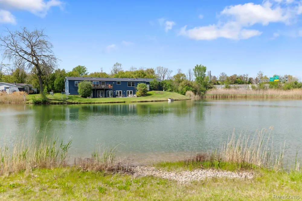 351 North Squirrel Rd #38 Auburn Hills City, MI 48326