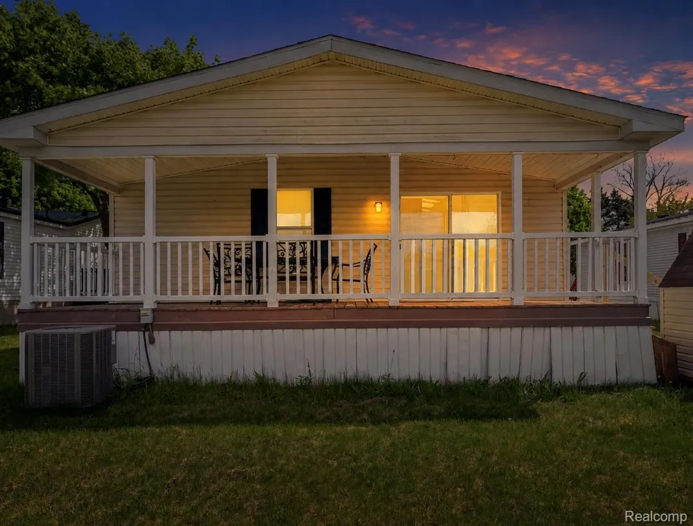 351 North Squirrel Rd #38 Auburn Hills City, MI 48326