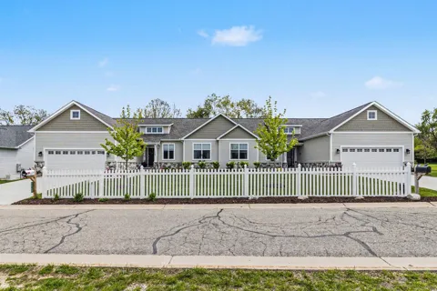 5725 Trail Side Lane