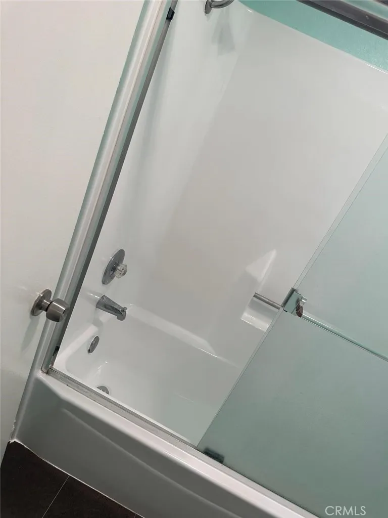 2867 S Fairview #F Santa Ana, CA 92704