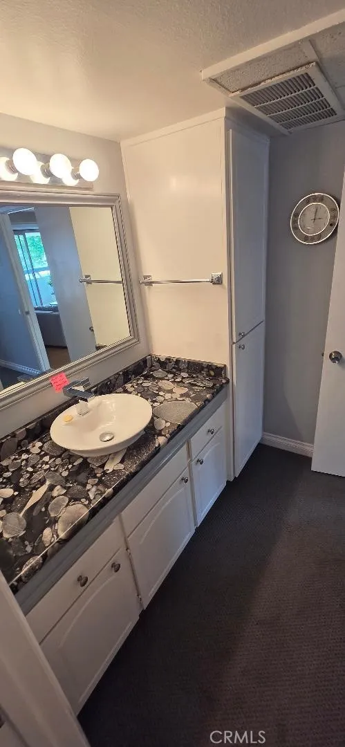 2867 S Fairview #F Santa Ana, CA 92704