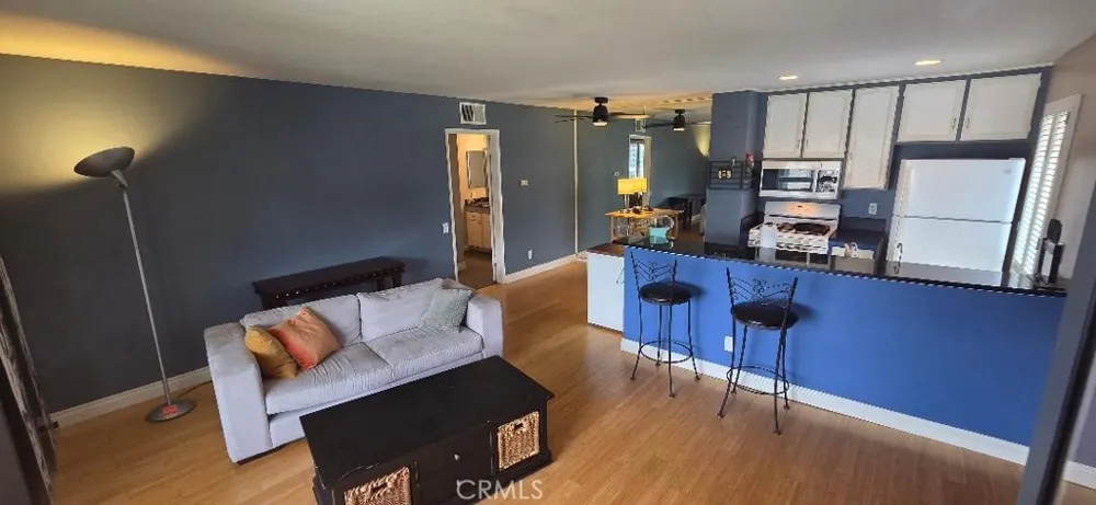 2867 S Fairview #F Santa Ana, CA 92704