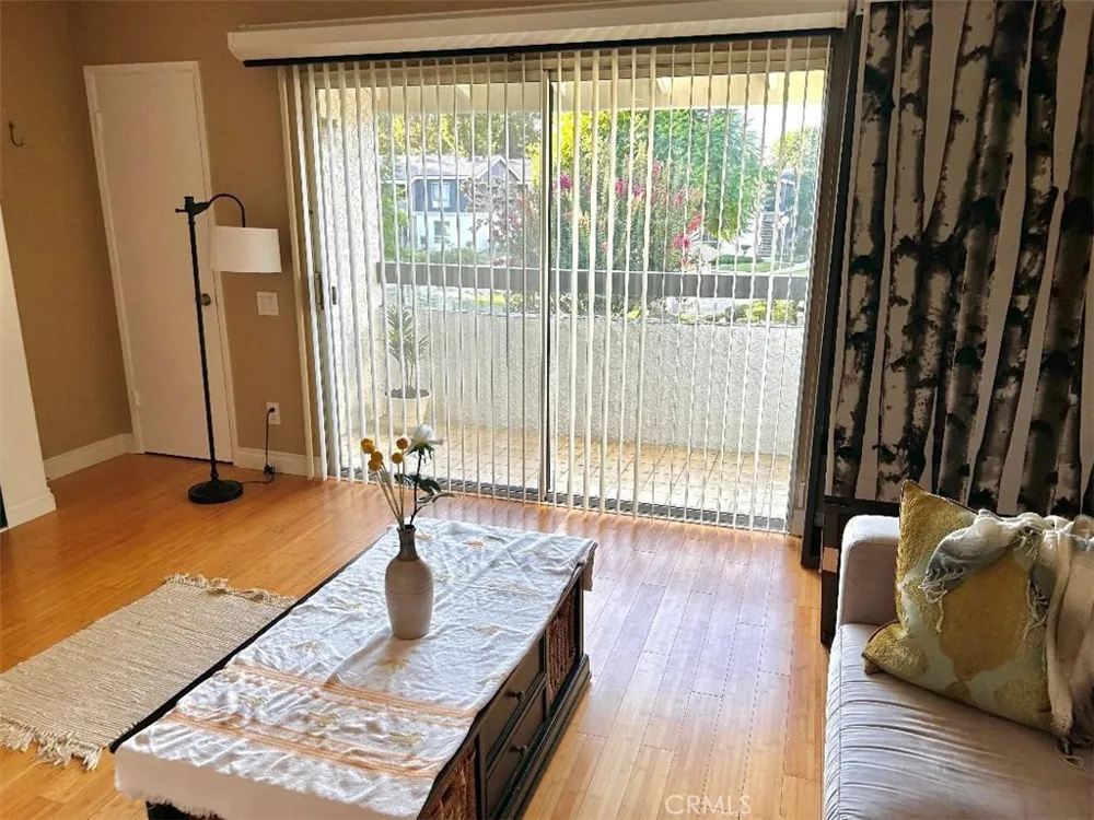 2867 S Fairview #F Santa Ana, CA 92704