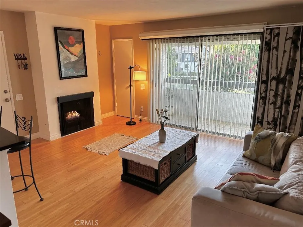 2867 S Fairview #F Santa Ana, CA 92704