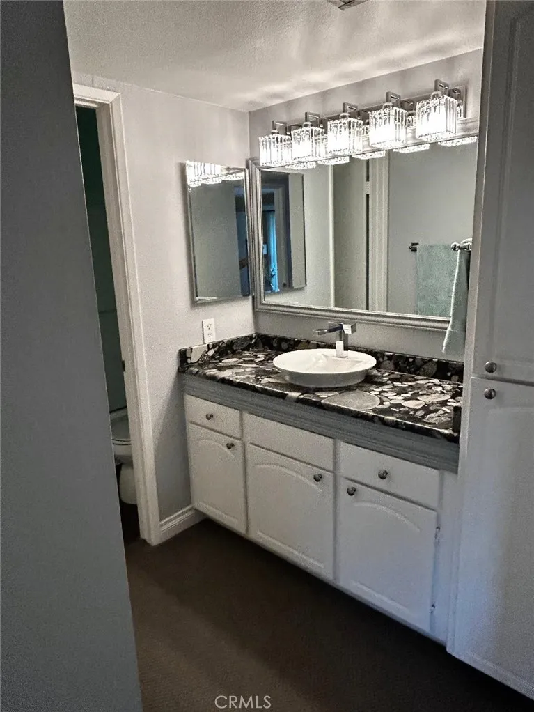 2867 S Fairview #F Santa Ana, CA 92704
