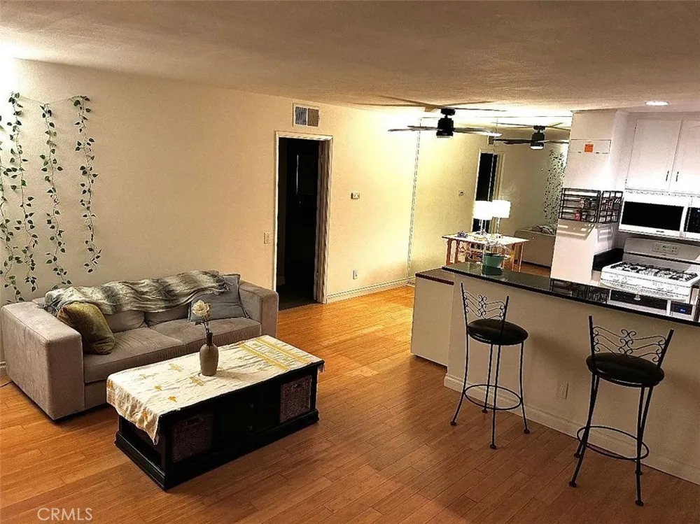 2867 S Fairview #F Santa Ana, CA 92704
