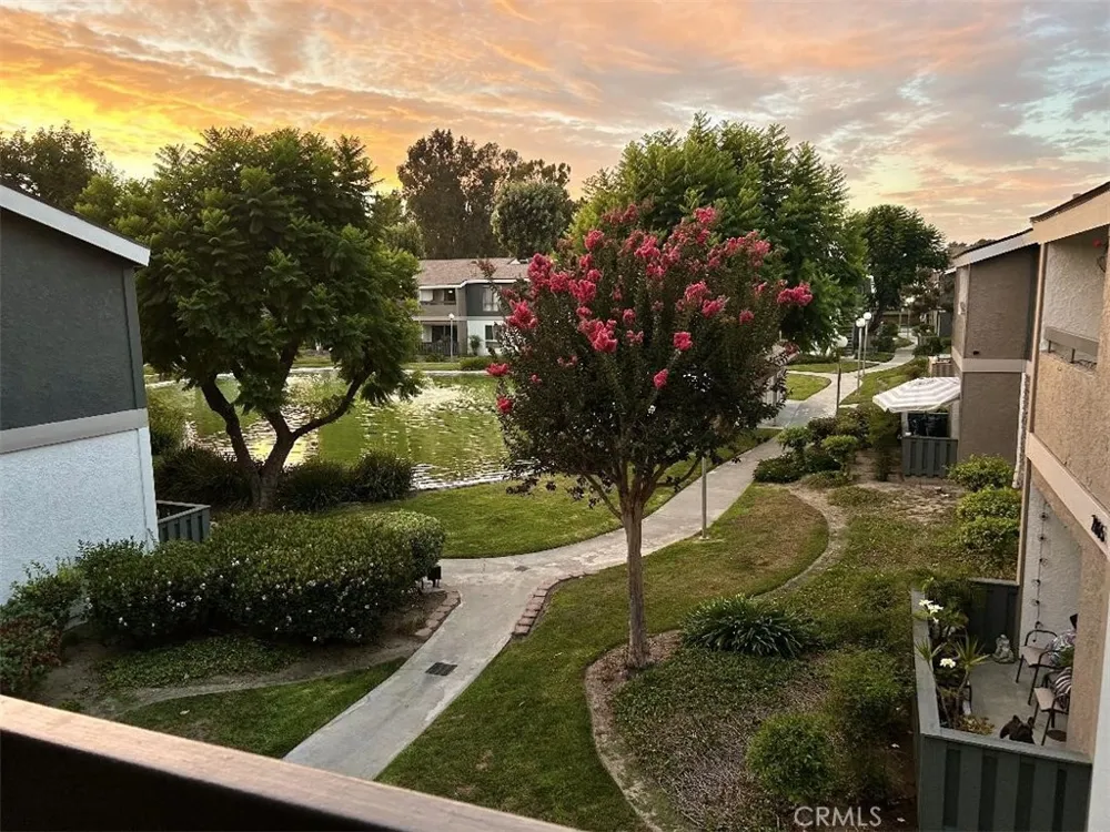 2867 S Fairview #F Santa Ana, CA 92704