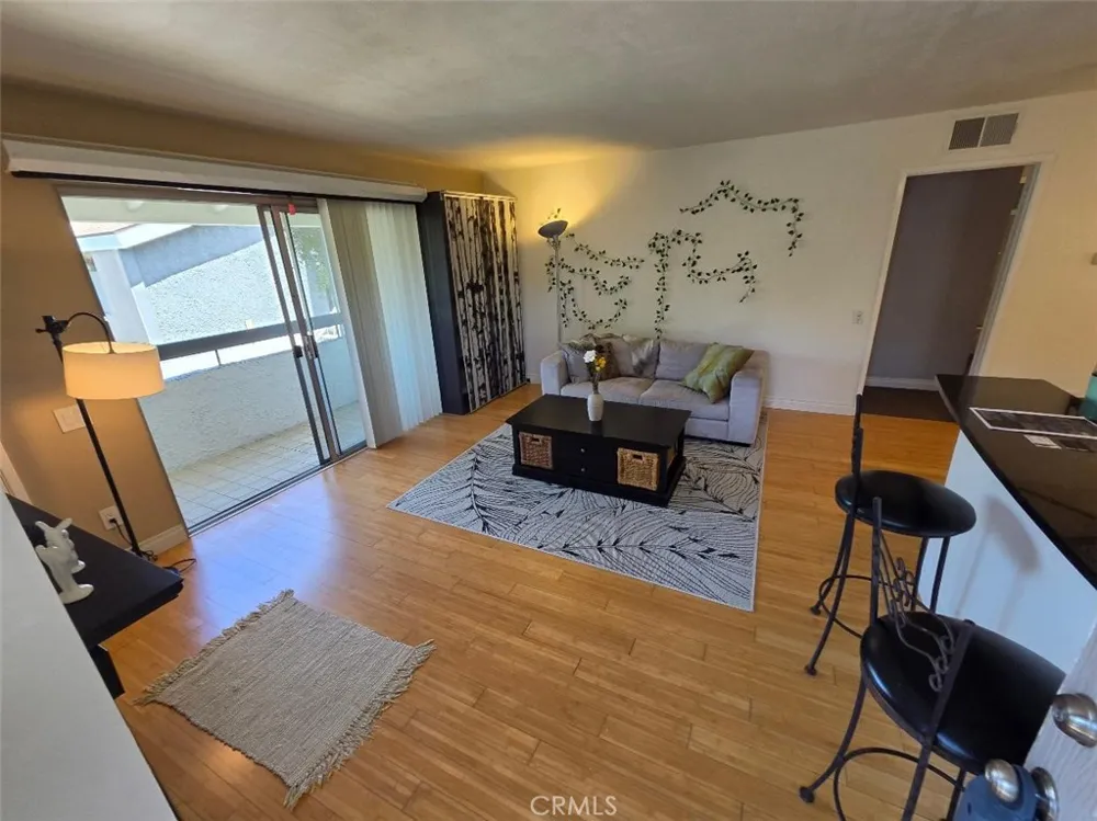 2867 S Fairview #F Santa Ana, CA 92704