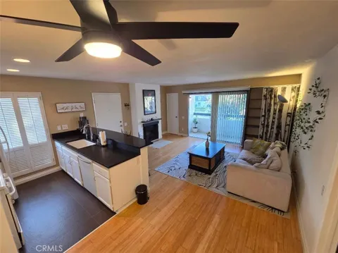 2867 S Fairview #F