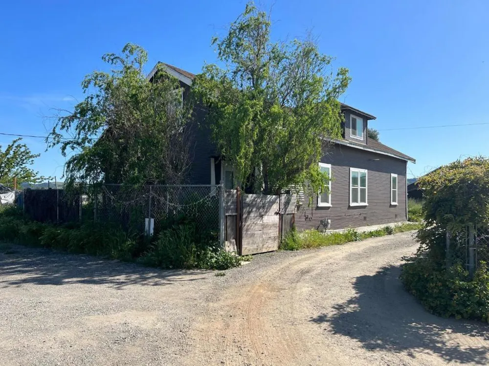 598 Palm Avenue Morgan Hill, CA 95037