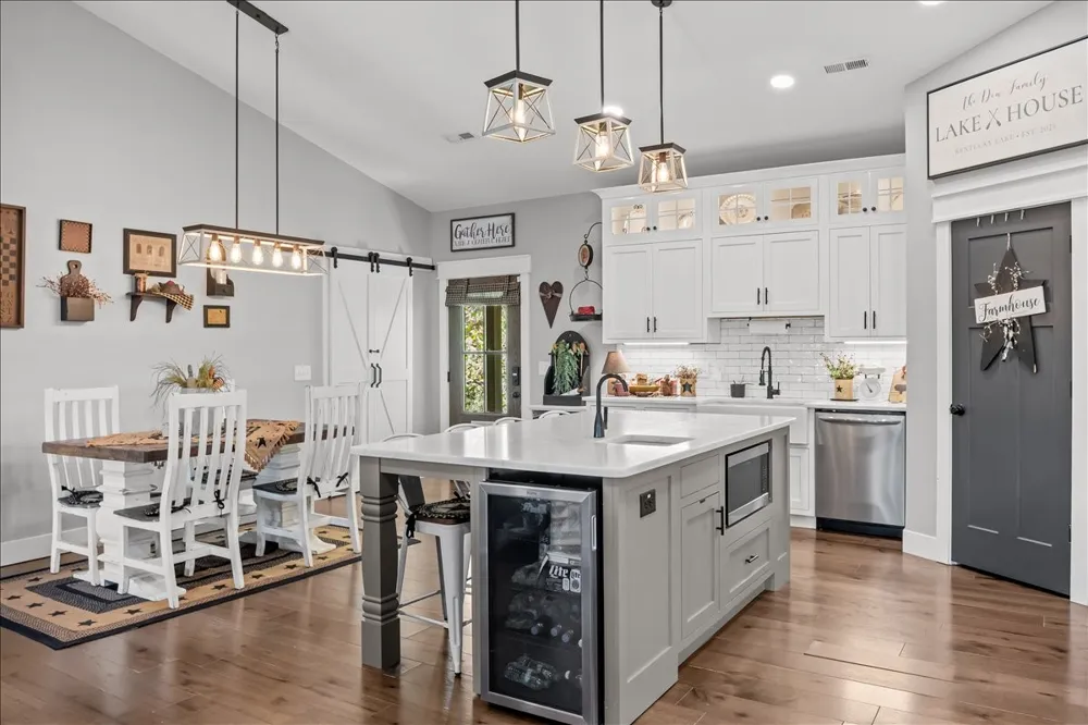 1016 Pointe of View Ln Stewart, TN 37175