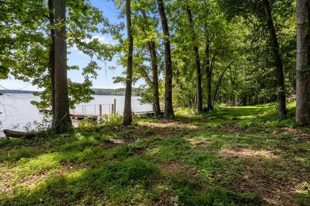 1016 Pointe of View Ln Stewart, TN 37175