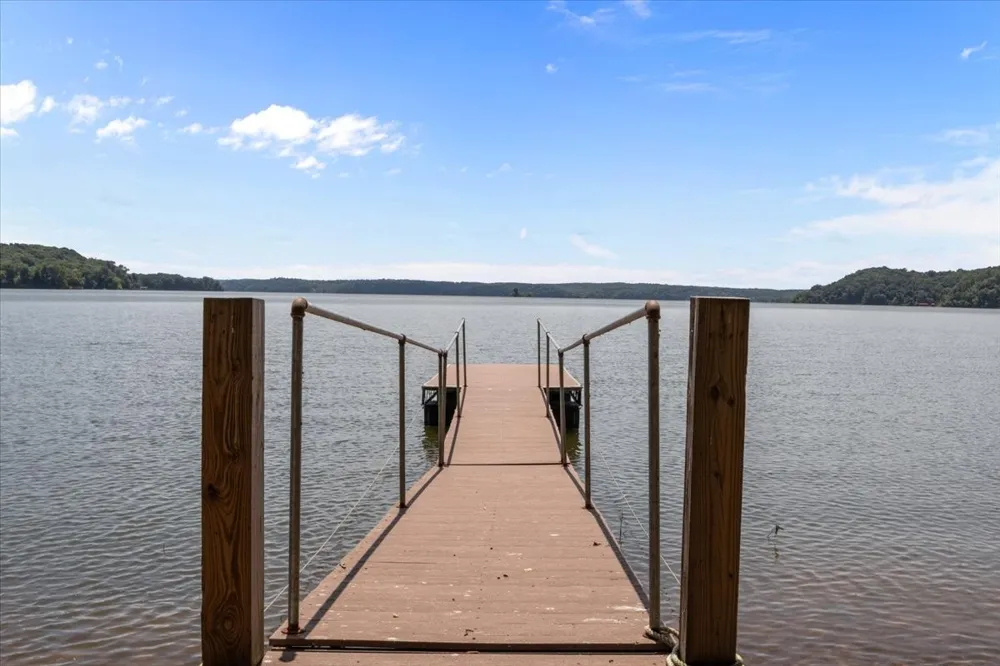 1016 Pointe of View Ln Stewart, TN 37175