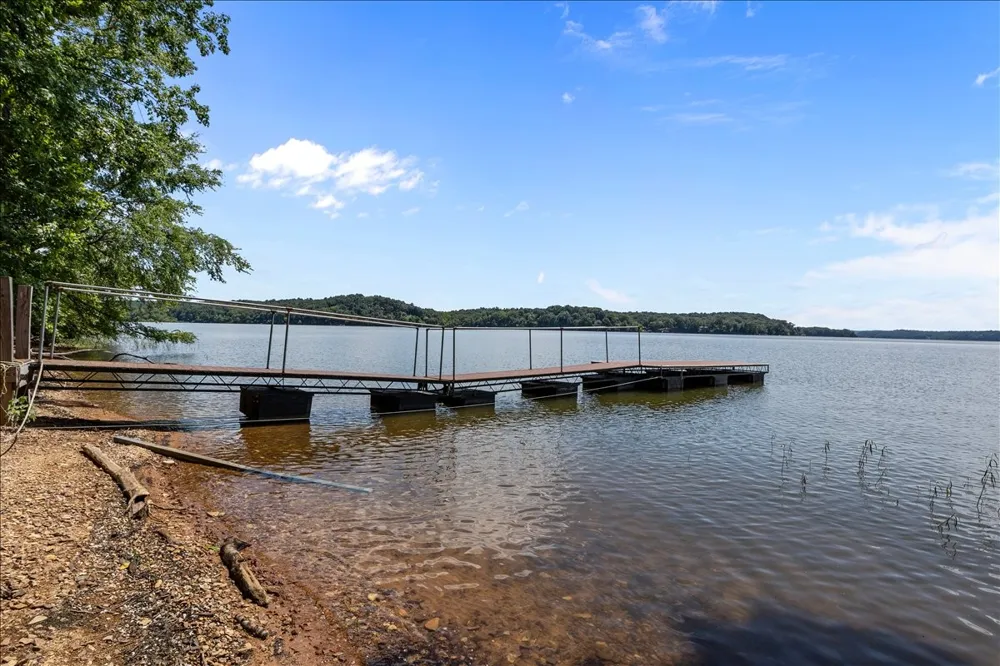 1016 Pointe of View Ln Stewart, TN 37175