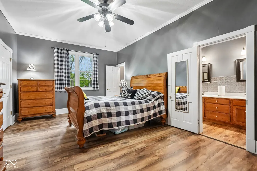 211 Whiteland Road Whiteland, IN 46184