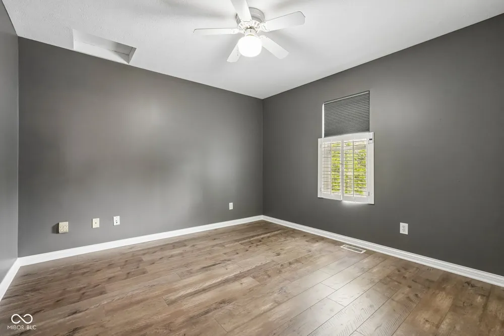 211 Whiteland Road Whiteland, IN 46184