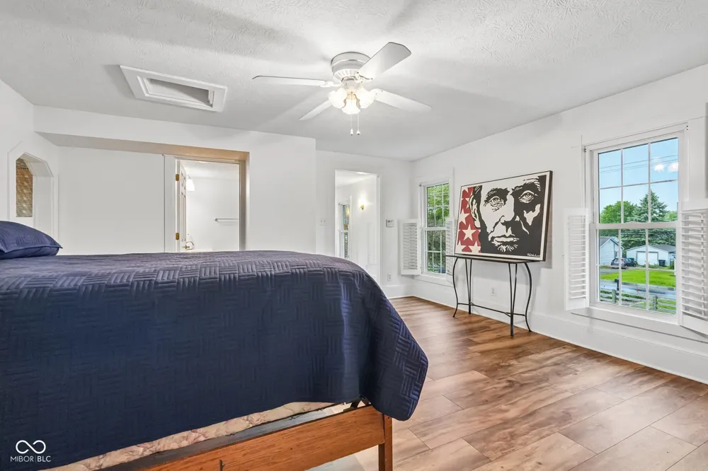 211 Whiteland Road Whiteland, IN 46184