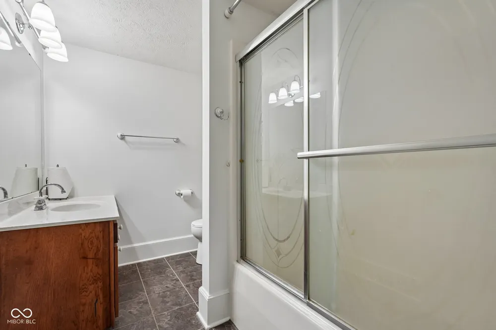 211 Whiteland Road Whiteland, IN 46184