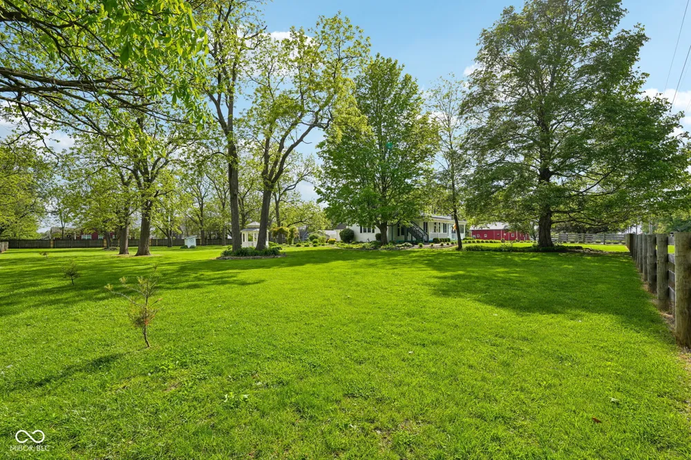 211 Whiteland Road Whiteland, IN 46184