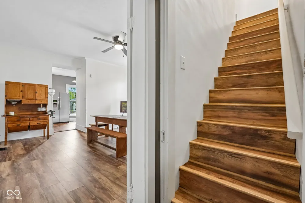 211 Whiteland Road Whiteland, IN 46184