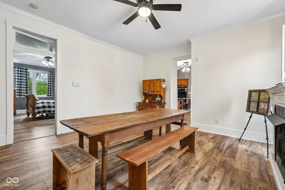 211 Whiteland Road Whiteland, IN 46184