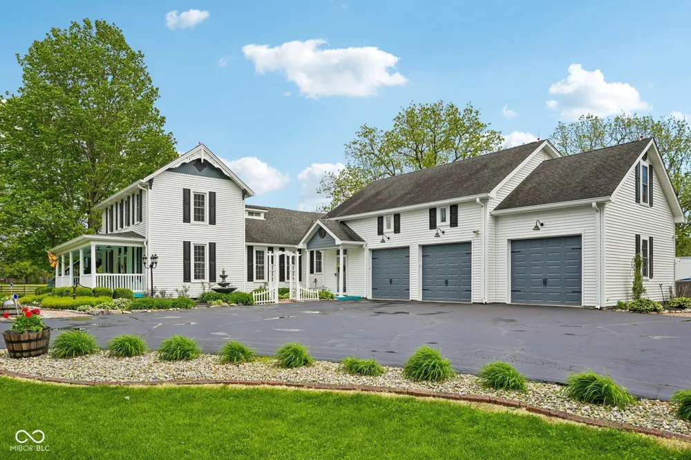 211 Whiteland Road Whiteland, IN 46184