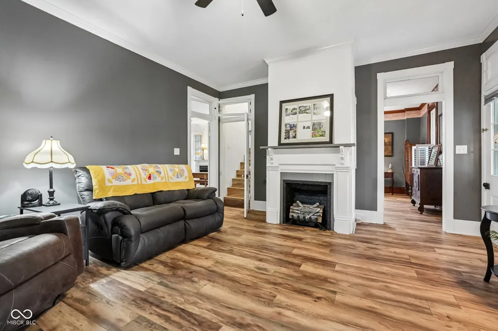 211 Whiteland Road Whiteland, IN 46184