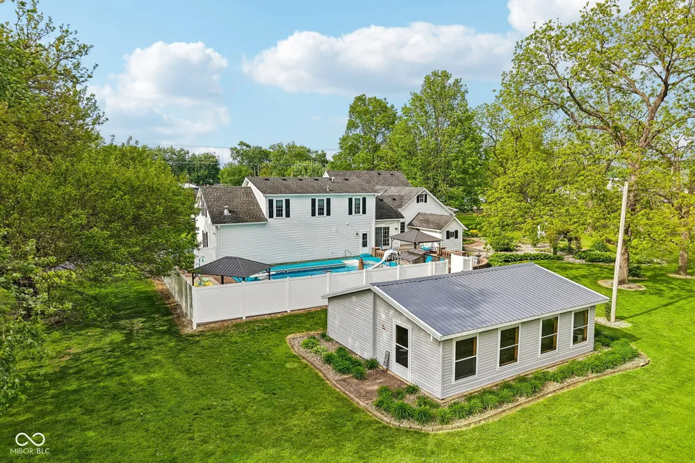 211 Whiteland Road Whiteland, IN 46184