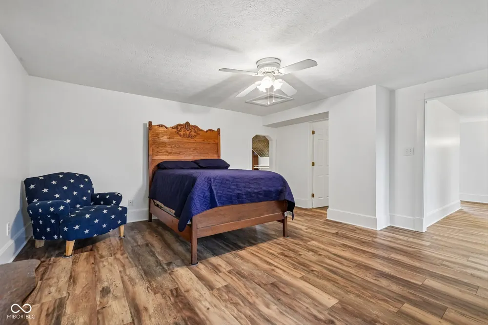 211 Whiteland Road Whiteland, IN 46184