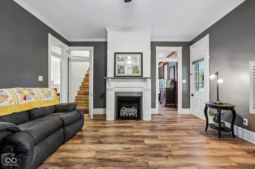 211 Whiteland Road Whiteland, IN 46184
