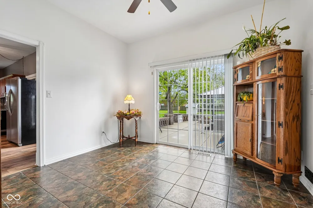 211 Whiteland Road Whiteland, IN 46184