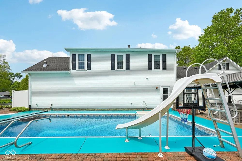 211 Whiteland Road Whiteland, IN 46184