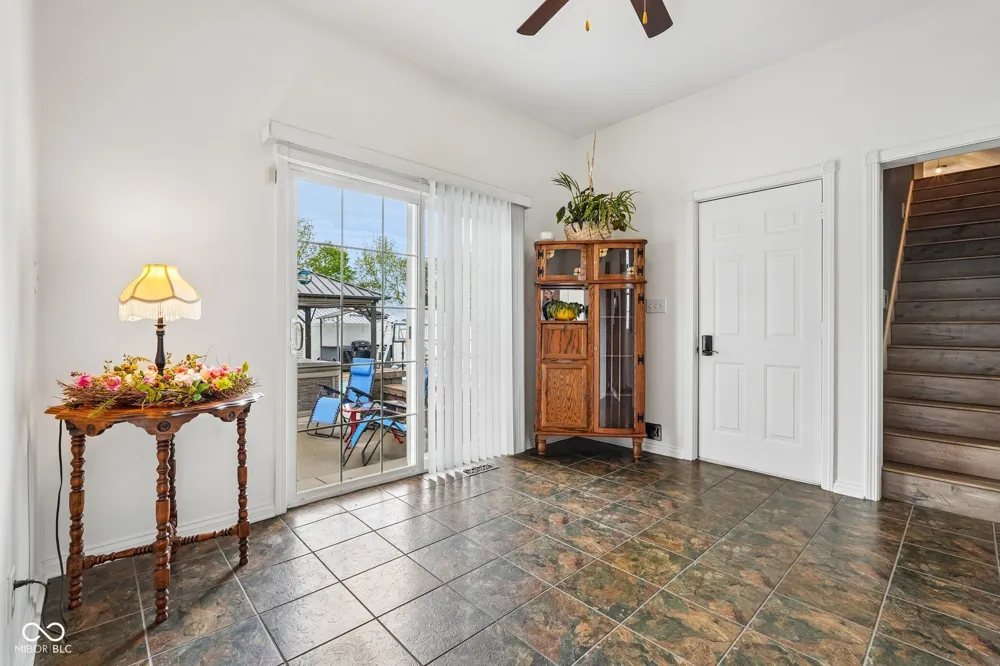 211 Whiteland Road Whiteland, IN 46184