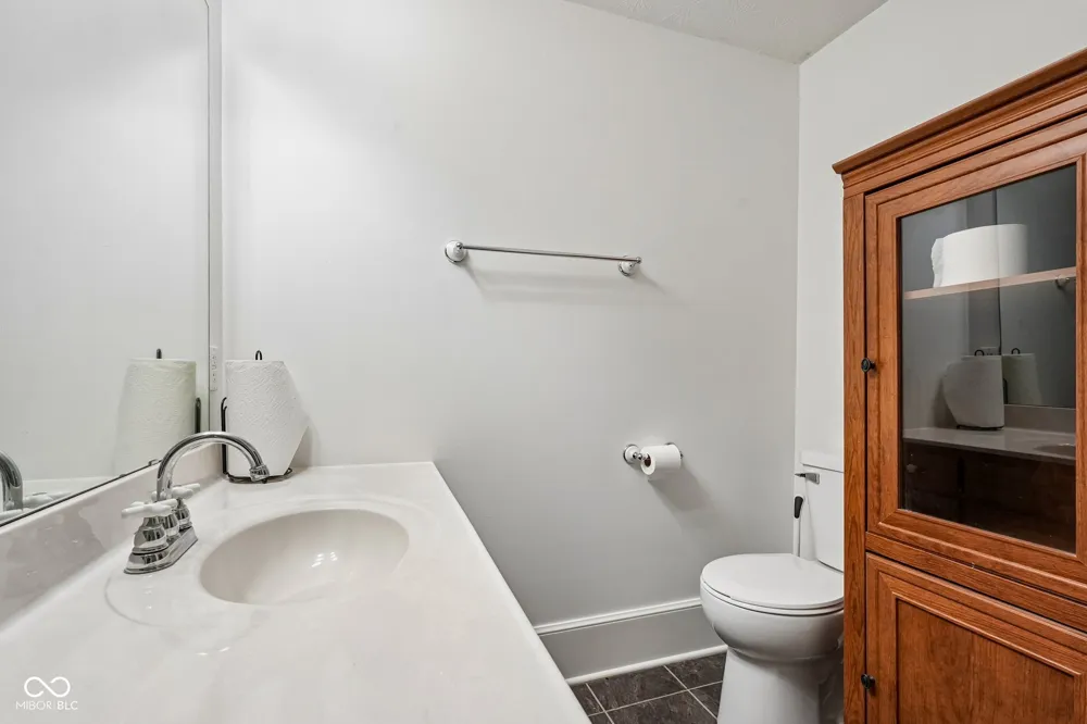 211 Whiteland Road Whiteland, IN 46184