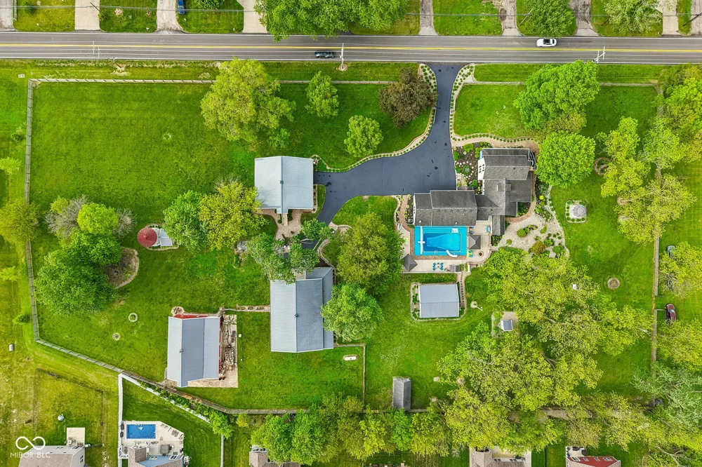 211 Whiteland Road Whiteland, IN 46184