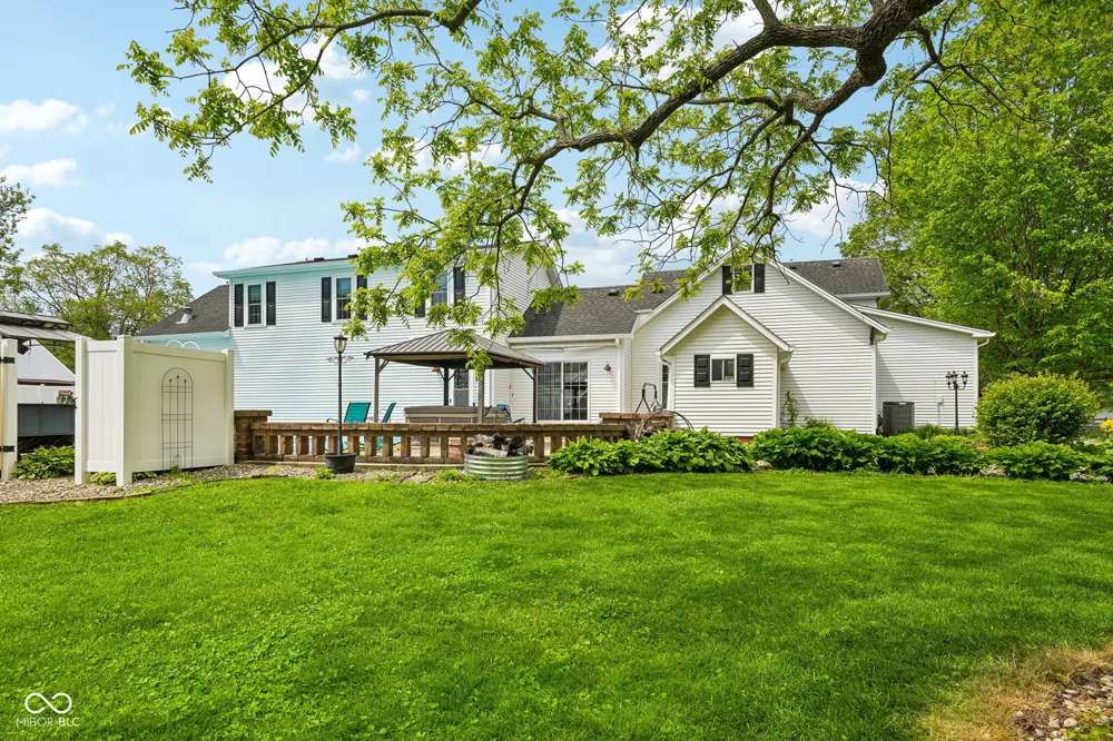 211 Whiteland Road Whiteland, IN 46184