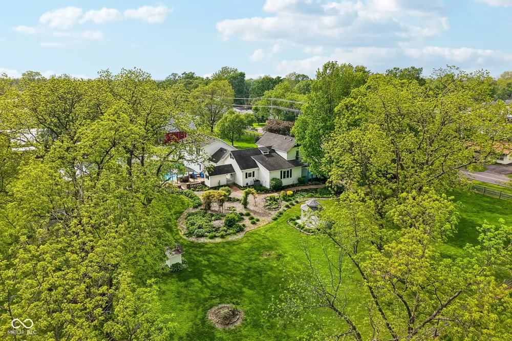 211 Whiteland Road Whiteland, IN 46184